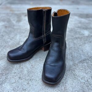 Frye Campus Short Zip Up Boots Dark Brown